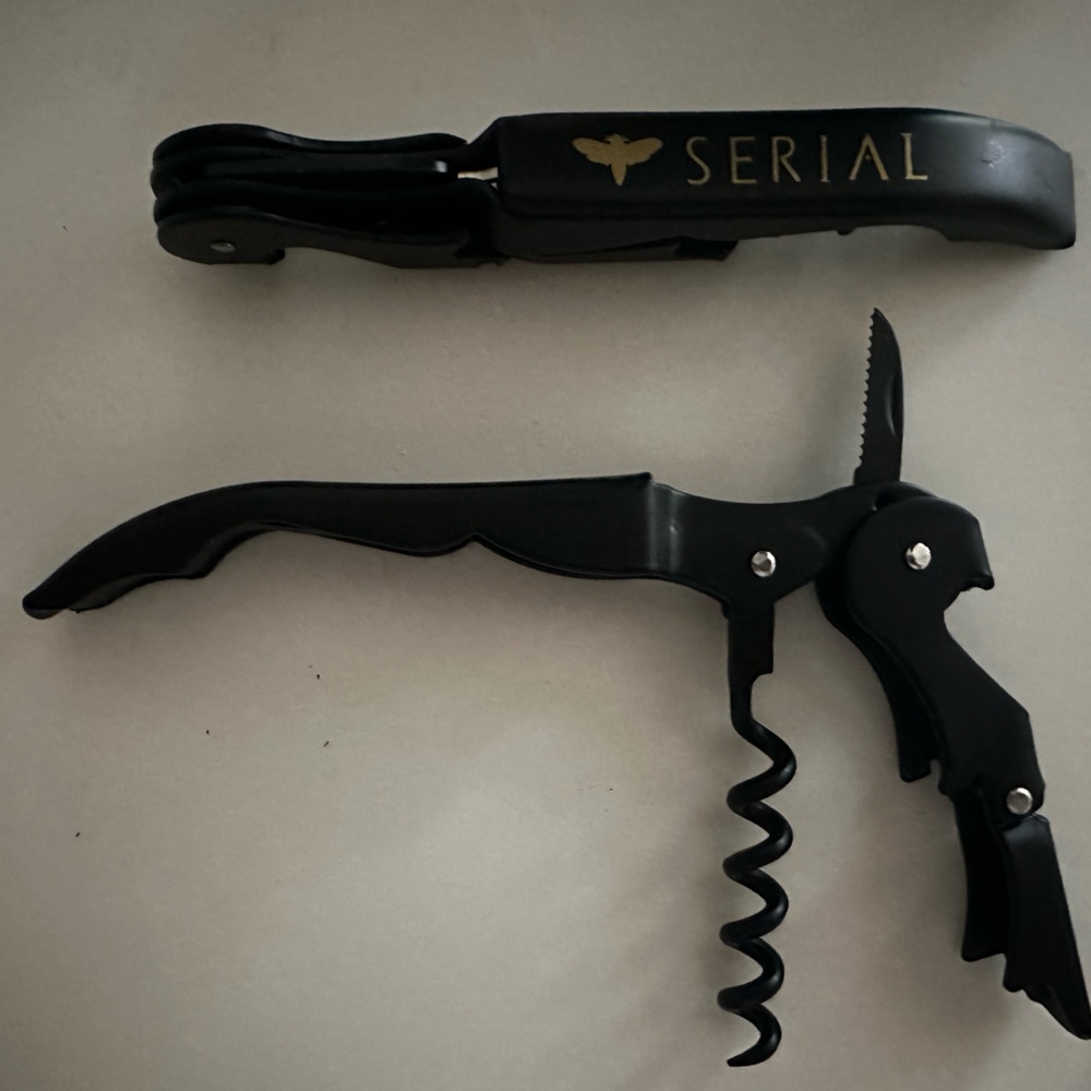 PULLTAP Black Double Hinged Waiter's Corkscrew Bottle Opener with Foil Cutter